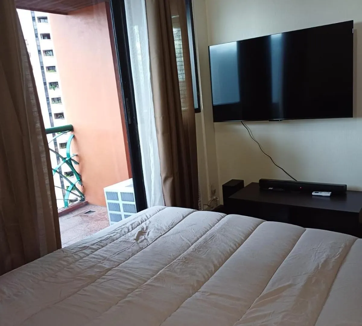 Citadel Inn Makati 1512 Fully-Furnished Unit For Staycation Manila Philippines